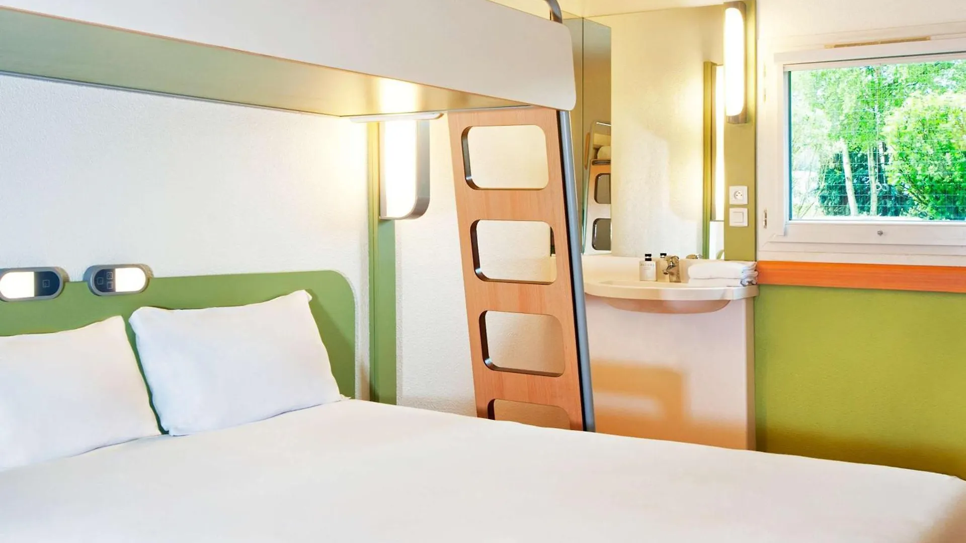 Hotel Ibis Budget Frejus Capitou